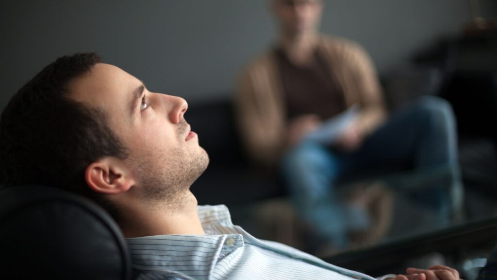 ¿Qué hace un terapeuta de regresión?